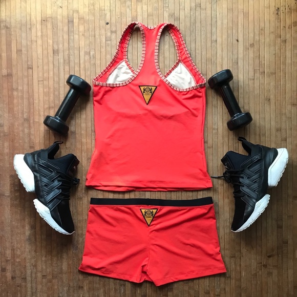 California Workout Tank Top & Shorts Set - Picture 4 of 7